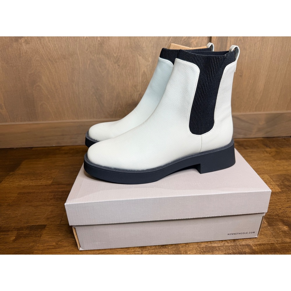 Kenneth Cole Reaction Skyee Chelsea Boots Womens 9.5 Ecru New In Box Lug Sole